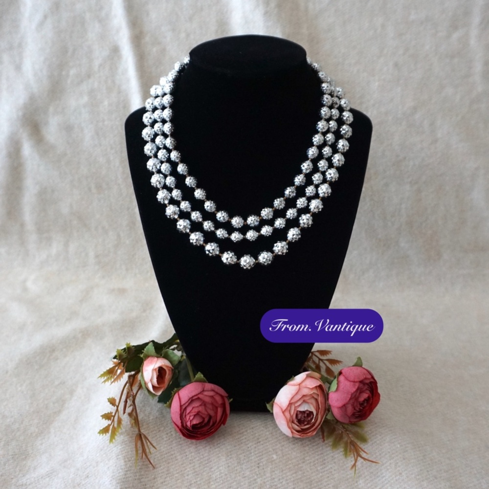 ⚪ VINTAGE Silver Sparking Beaded / Balls 3 layers Necklace 📿